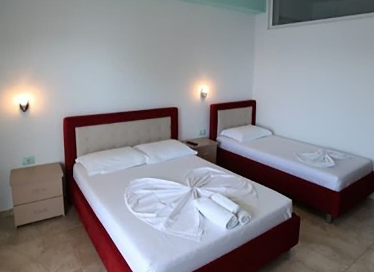 Студия Стандарт Вид на Море, Esmerald Ksamil