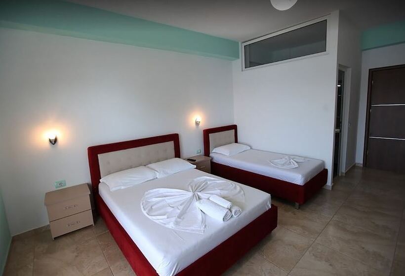 Студия Стандарт Вид на Море, Esmerald Ksamil