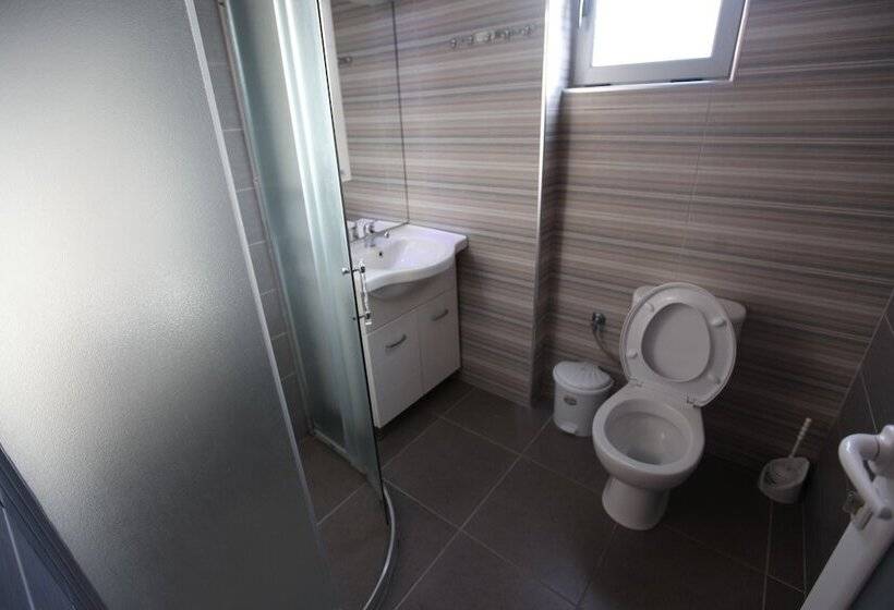 Студио Стандарт Вид на Сад, Esmerald Ksamil