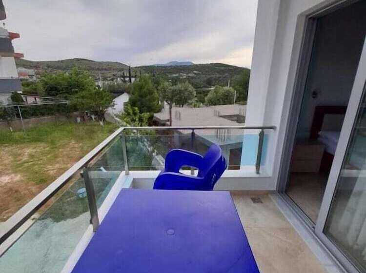 Студио Стандарт Вид на Сад, Esmerald Ksamil