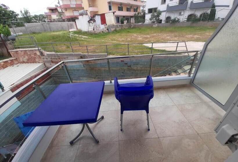 Студио Стандарт Вид на Сад, Esmerald Ksamil