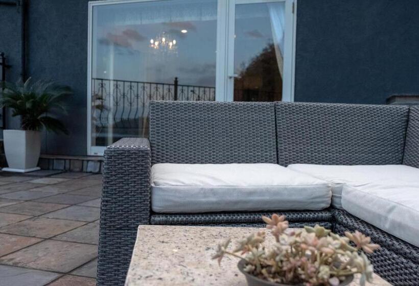 高级套房, Isana Resort