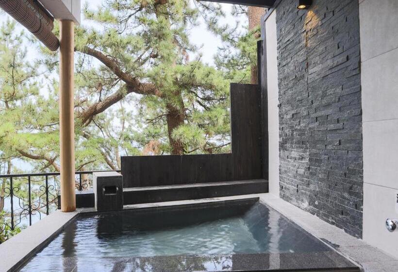 带海景的标准房, Isana Resort