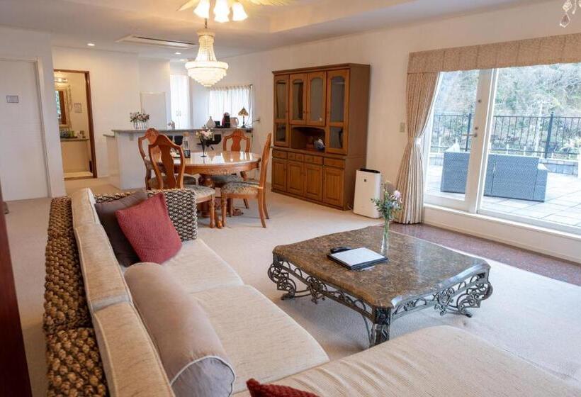 高级套房, Isana Resort