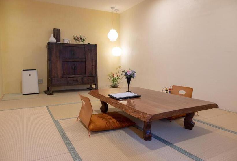스위트, Isana Resort