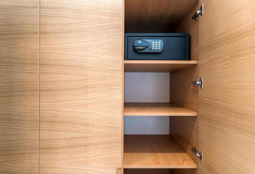 اتاق لوکس, Korpa Deli Rooms