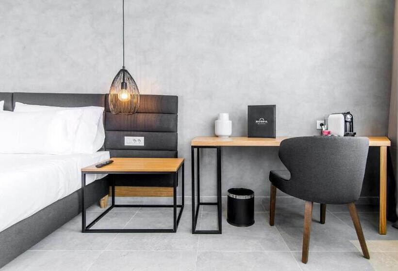 سوییت لوکس, Korpa Deli Rooms