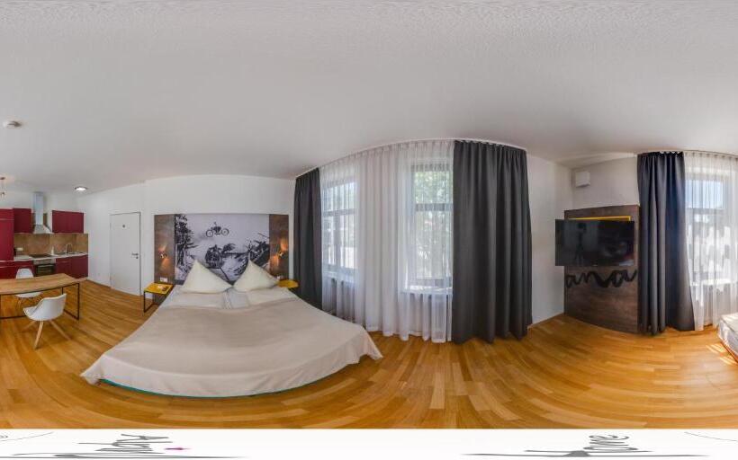 스탠다드 스튜디오, Alpina Home