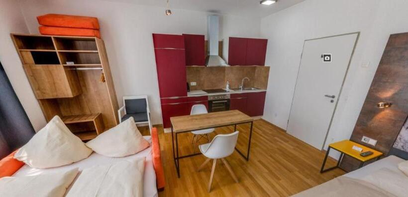 إستوديو قياسى, Alpina Home