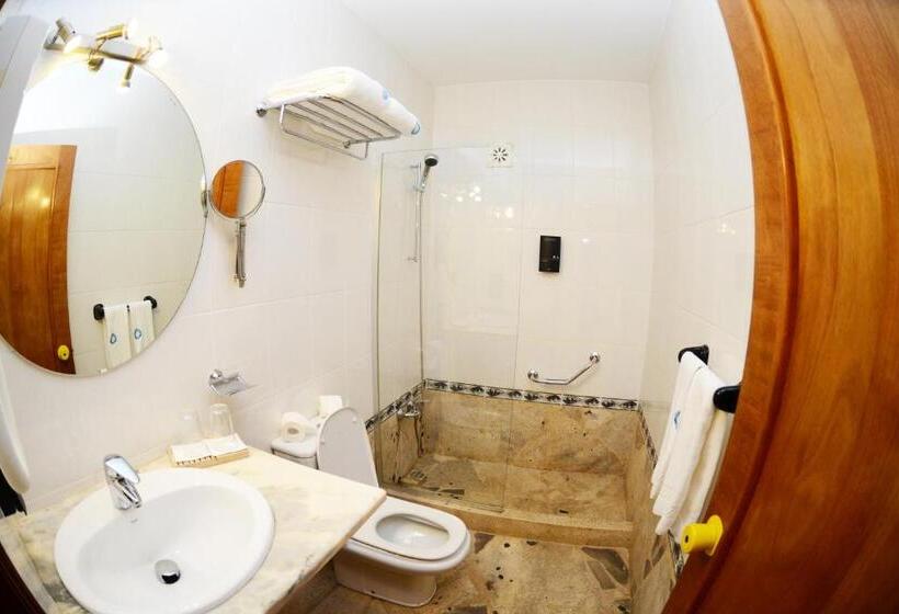 سوییت جونیور, Odjo D Agua