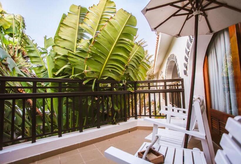 سوییت سوپریور, Odjo D Agua