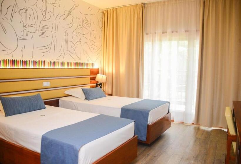 اتاق استاندارد برای معلولان, Odjo D Agua