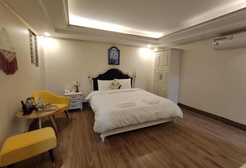 Chambre Standard Lit King Size, Bonjour Sa Pa