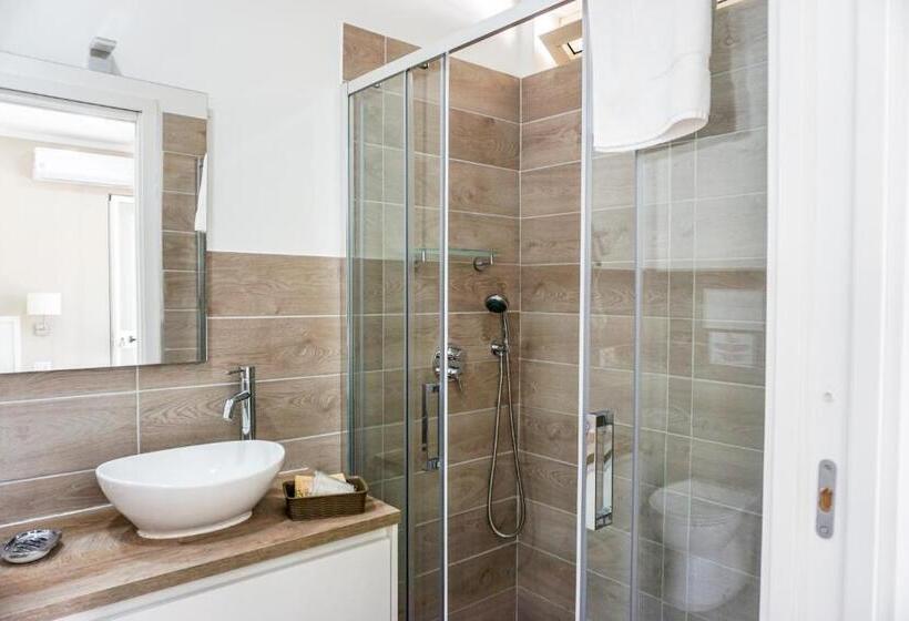 プールビュースタンダードルーム, A' Villetta