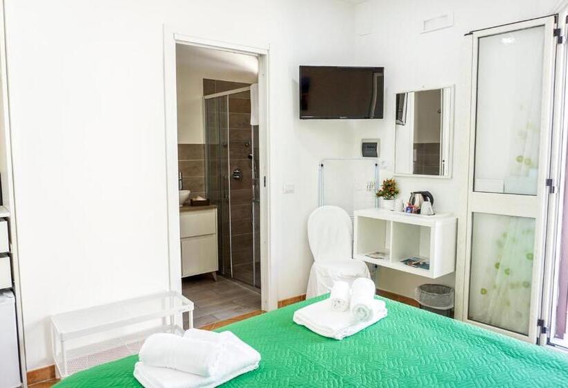 プールビュースタンダードルーム, A' Villetta