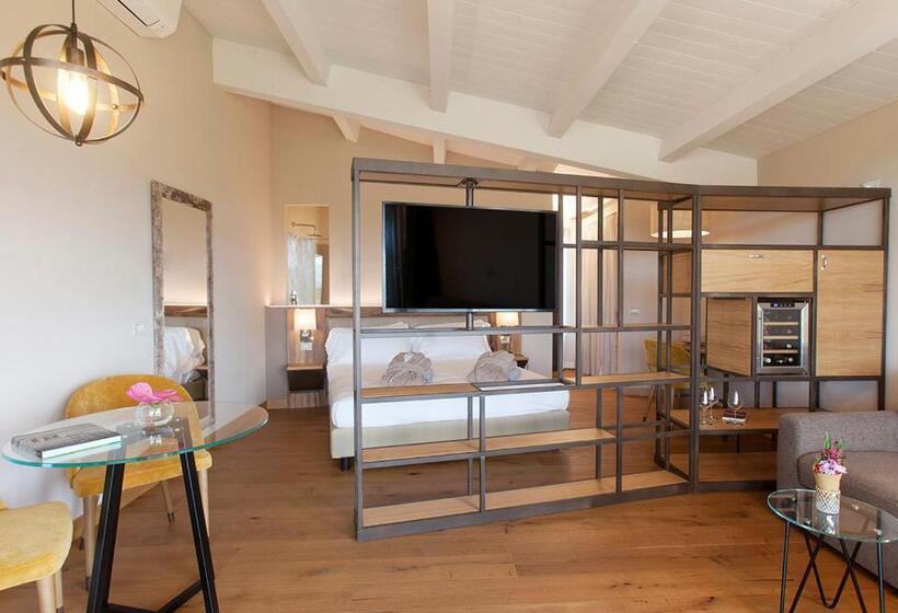سوئیت جونیور با تراس, Podere Maremma Spa & Ristorante