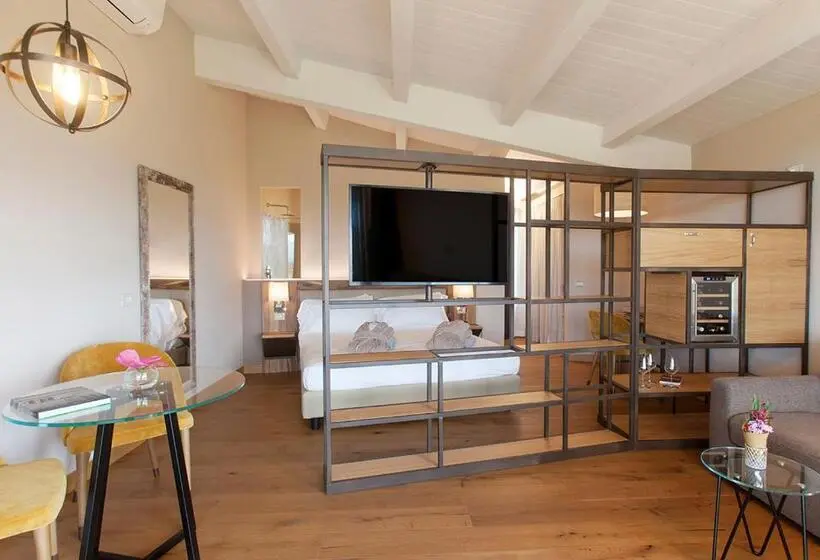 سوئیت جونیور با تراس, Podere Maremma Spa & Ristorante
