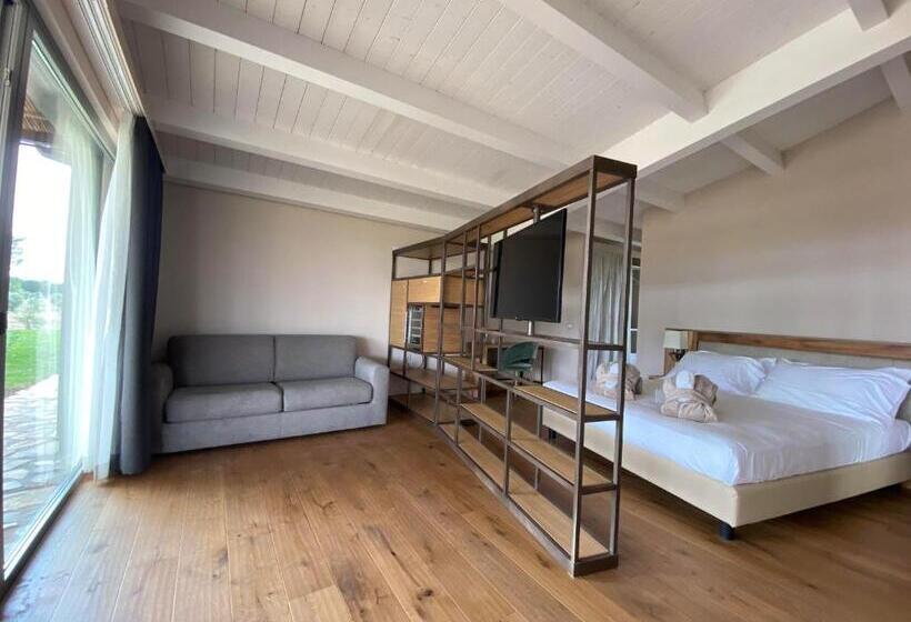 سوئیت جونیور با تراس, Podere Maremma Spa & Ristorante