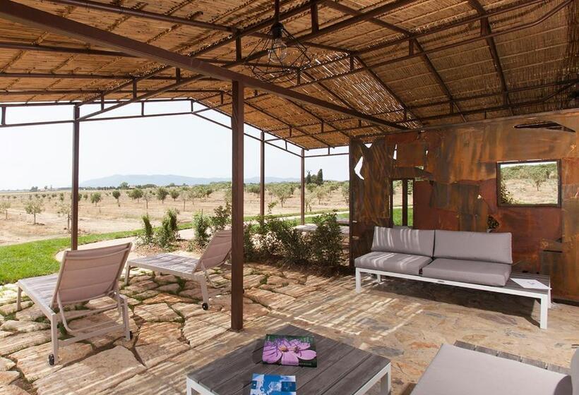 سوئیت جونیور با تراس, Podere Maremma Spa & Ristorante