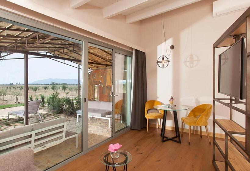 سوئیت جونیور با تراس, Podere Maremma Spa & Ristorante