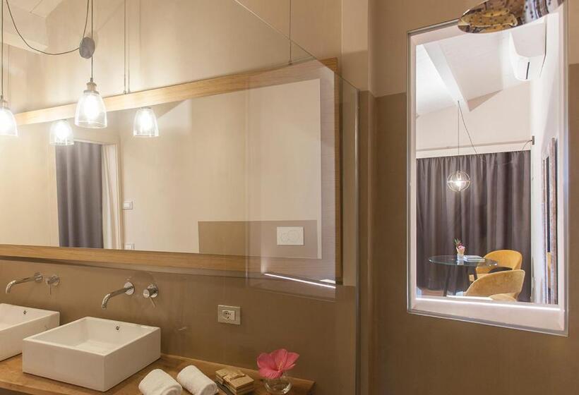 سوئیت جونیور با تراس, Podere Maremma Spa & Ristorante