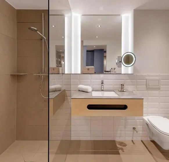 スイート, Walhalla Hotel Regensburg Hoeferer 4 Sterne Superior