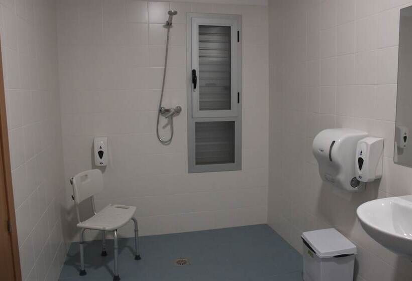 חדר סטנדרט לשלושה, Centro Cristo Rey