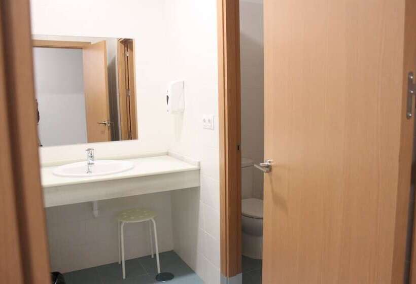 חדר סטנדרט לשלושה, Centro Cristo Rey