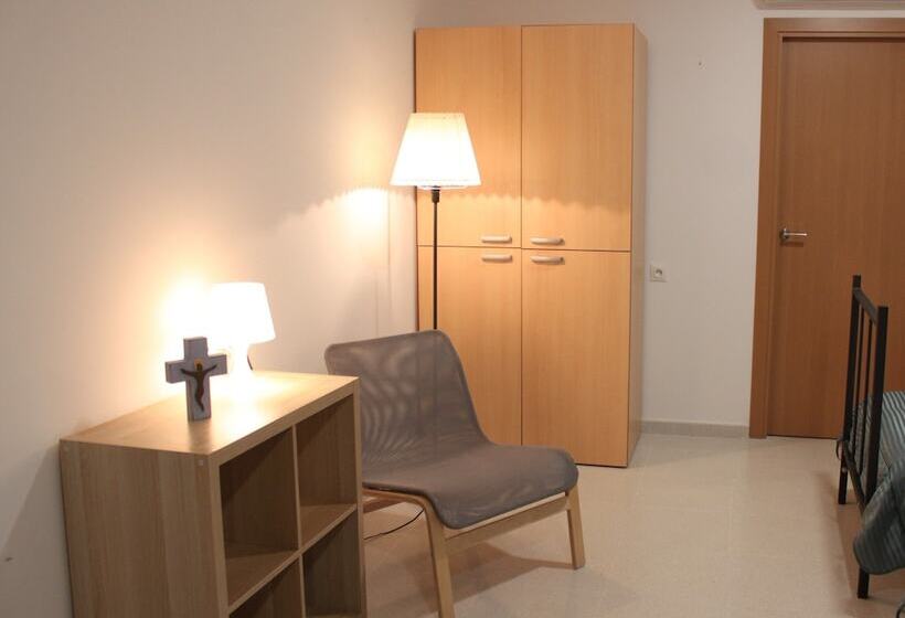 חדר סטנדרט לארבעה, Centro Cristo Rey