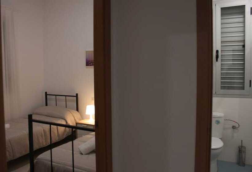 חדר משפחתי, Centro Cristo Rey