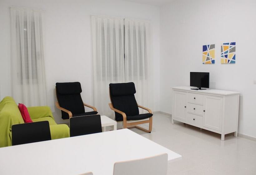 חדר משפחתי, Centro Cristo Rey