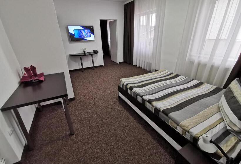 Люкс 2 Спальни, Pensiunea Stefan