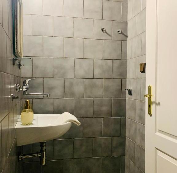 Standard room with outdoor bath, Boutique Apartments U Rolanda, Mikulášské Náměstí