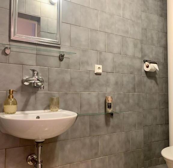 Standard room with outdoor bath, Boutique Apartments U Rolanda, Mikulášské Náměstí