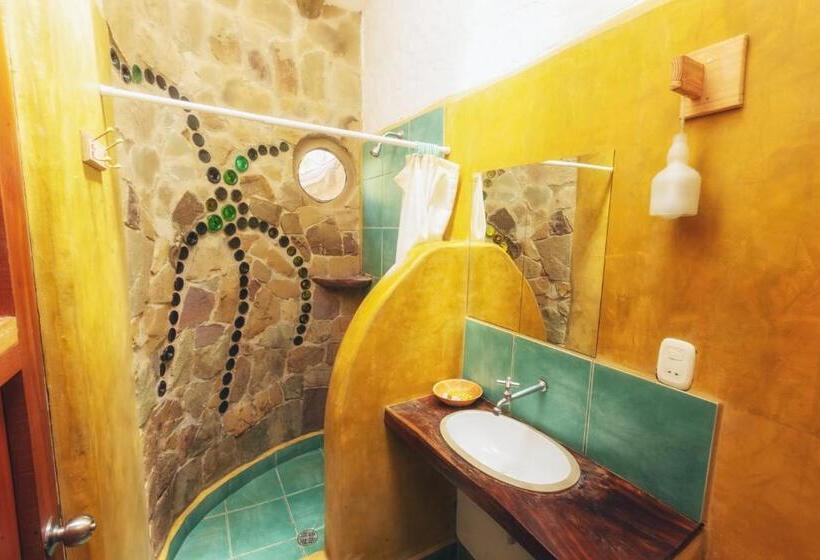 اتاق لوکس, Yvy Casa