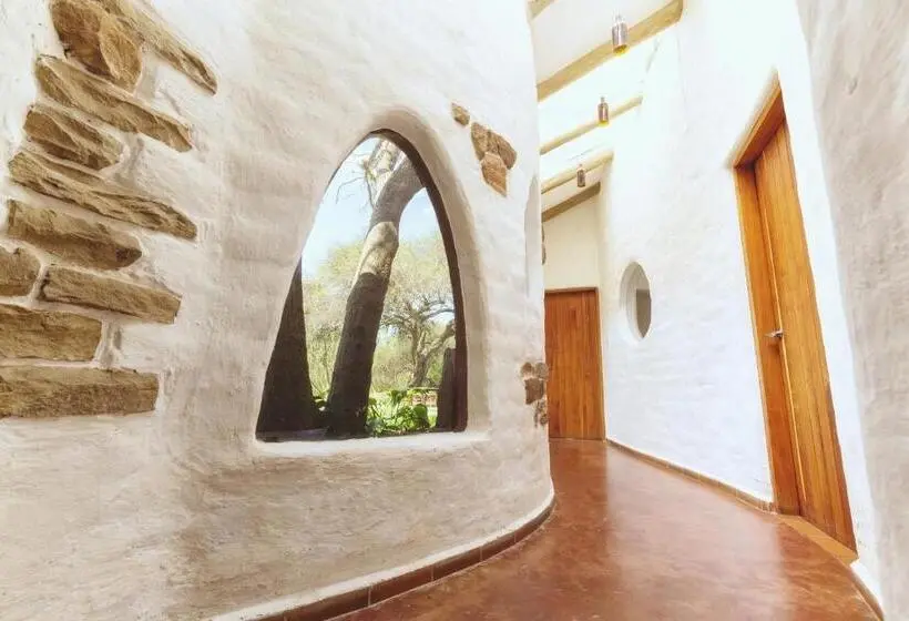 اتاق لوکس, Yvy Casa