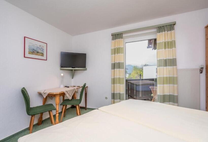 Номер Стандарт Вид на Горы, Gästehaus Kochelsee