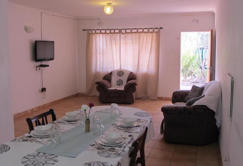 سوییت خانوادگی, Swinburn’s Rest