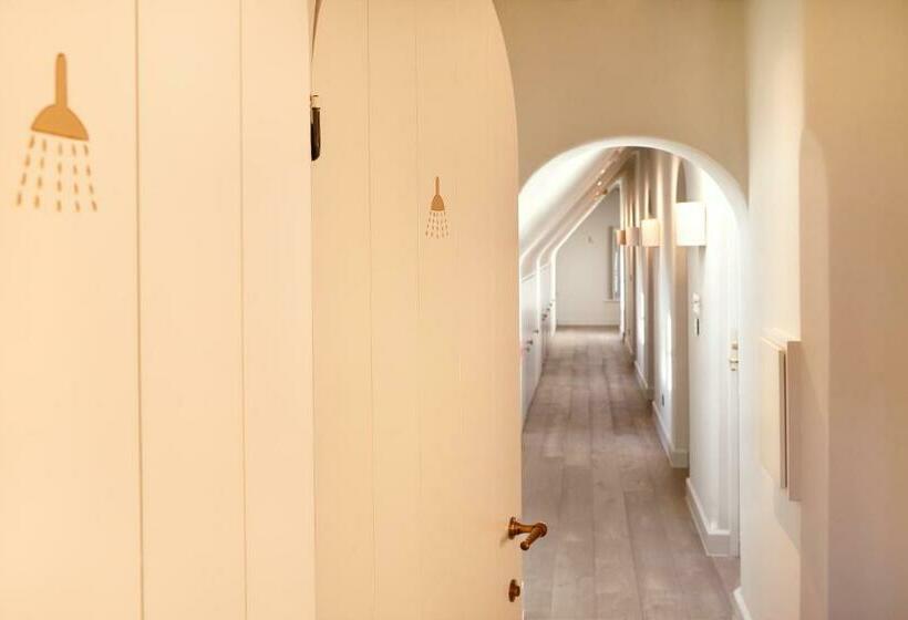 חדר דלוקס, De Grote Wateringe