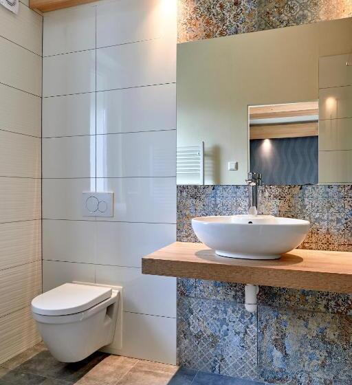 발코니가 있는 4인용 스탠다드 룸, Kochau