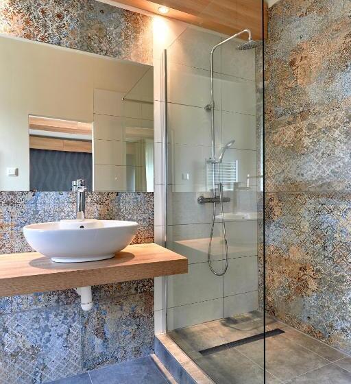 발코니가 있는 4인용 스탠다드 룸, Kochau