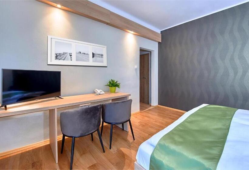 스탠다드 룸, Kochau