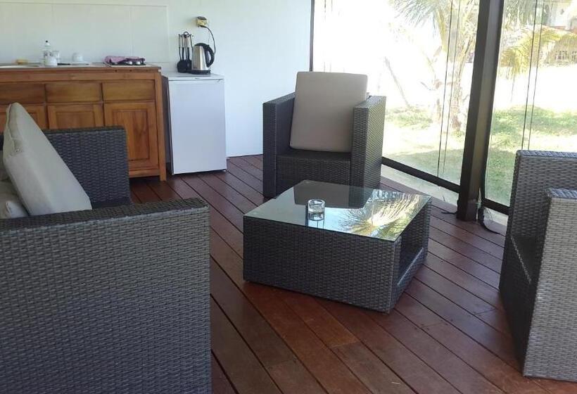 بانگلوی استاندارد با چشمانداز دریا, Poé Côté Lagon