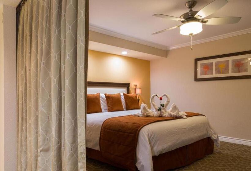 سوییت, Coronado Beach Resort