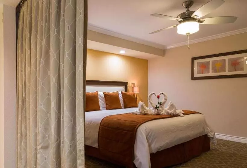 سوییت, Coronado Beach Resort