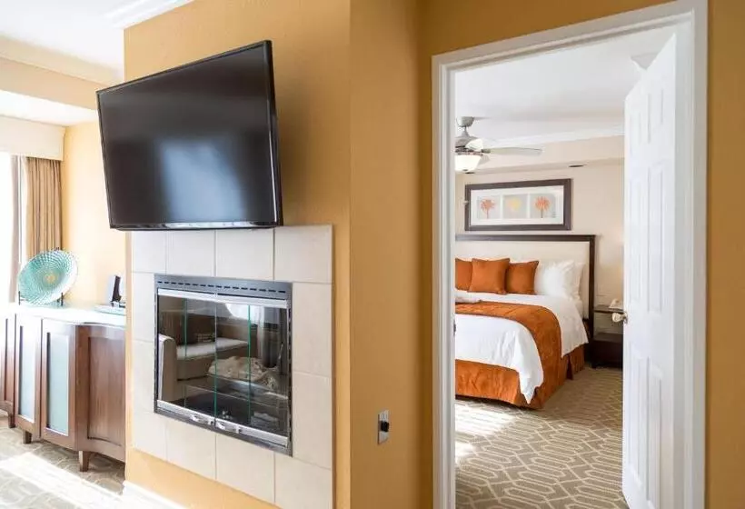 سوئیت 2 خوابه, Coronado Beach Resort