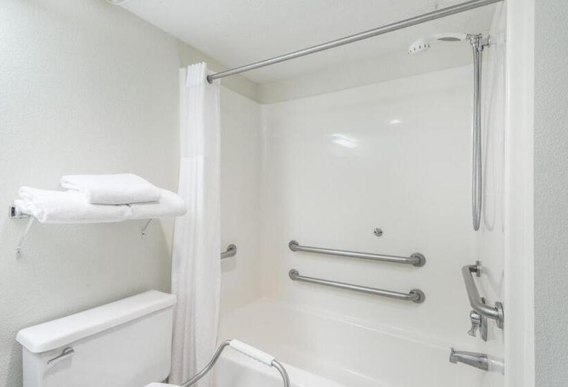 غرفة قياسية سرير كينج, Baymont By Wyndham Osage Beach