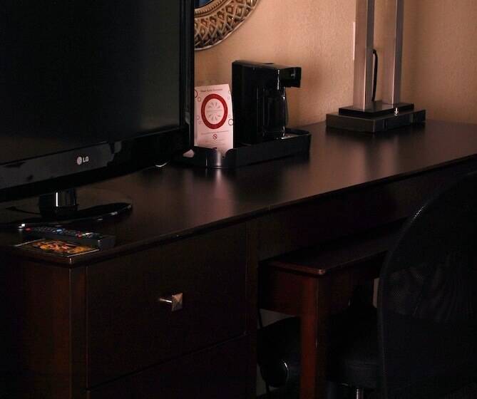 Люкс, Comfort Suites Gastonia  Charlotte