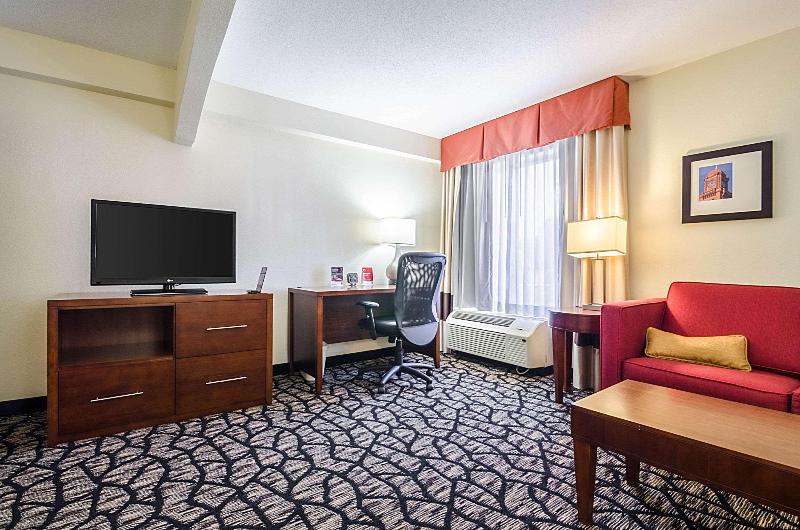 스위트 킹사이즈 침대, Comfort Suites Innsbrook Short Pump