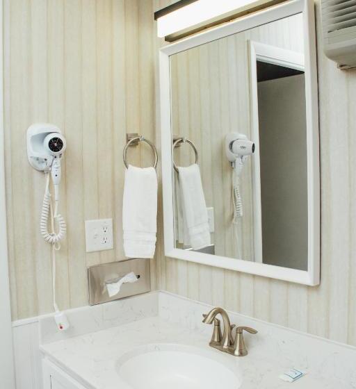 Номер Стандарт, Country Squire Inn And Suites